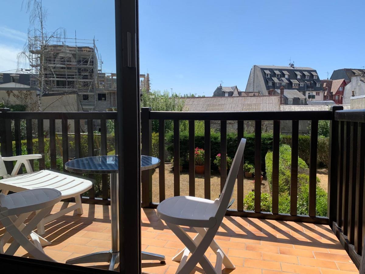 Cosy T2 Terrasse Sud - Centre Deauville Et Hippodrome Kültér fotó